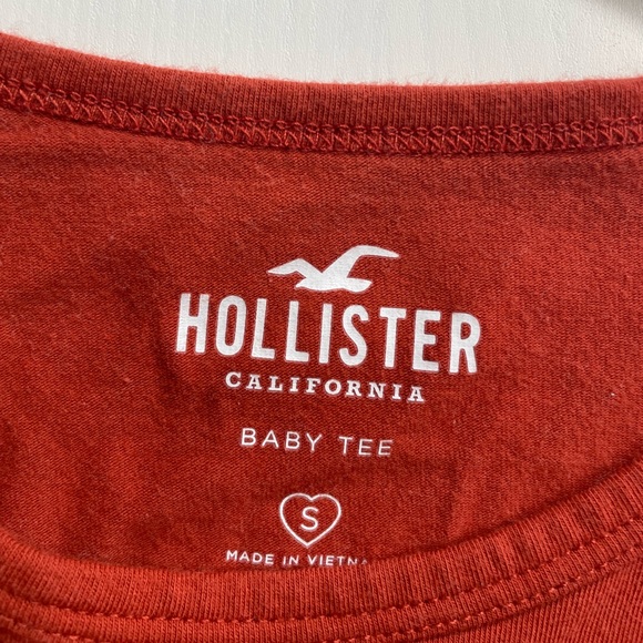 HOLLISTER CROP TOP - Picture 2 of 2
